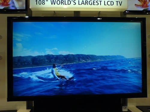 Sharp-Fernseher mit 108 Zoll Bild-Diagonale