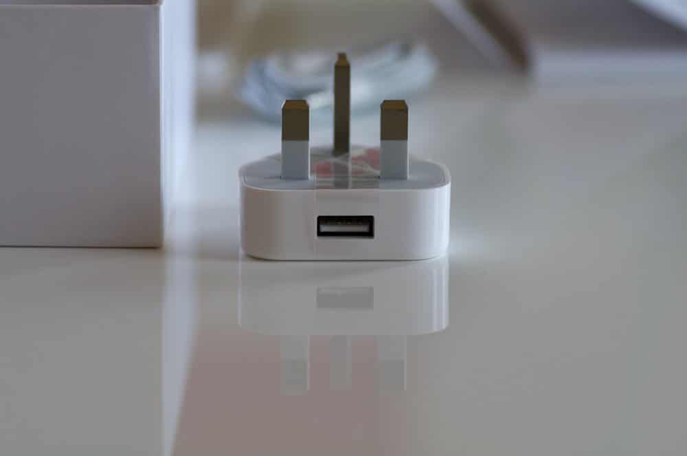 iPhone 4 - Netzstecker UK