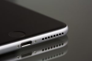 iPhone 6 schwarz (Touch ID und Lightning)