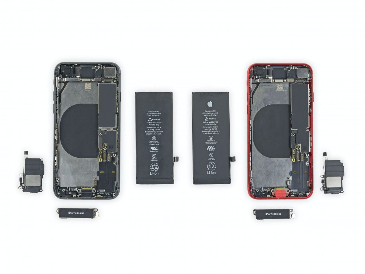 iPhone 8 und iPhone SE nebeneinander